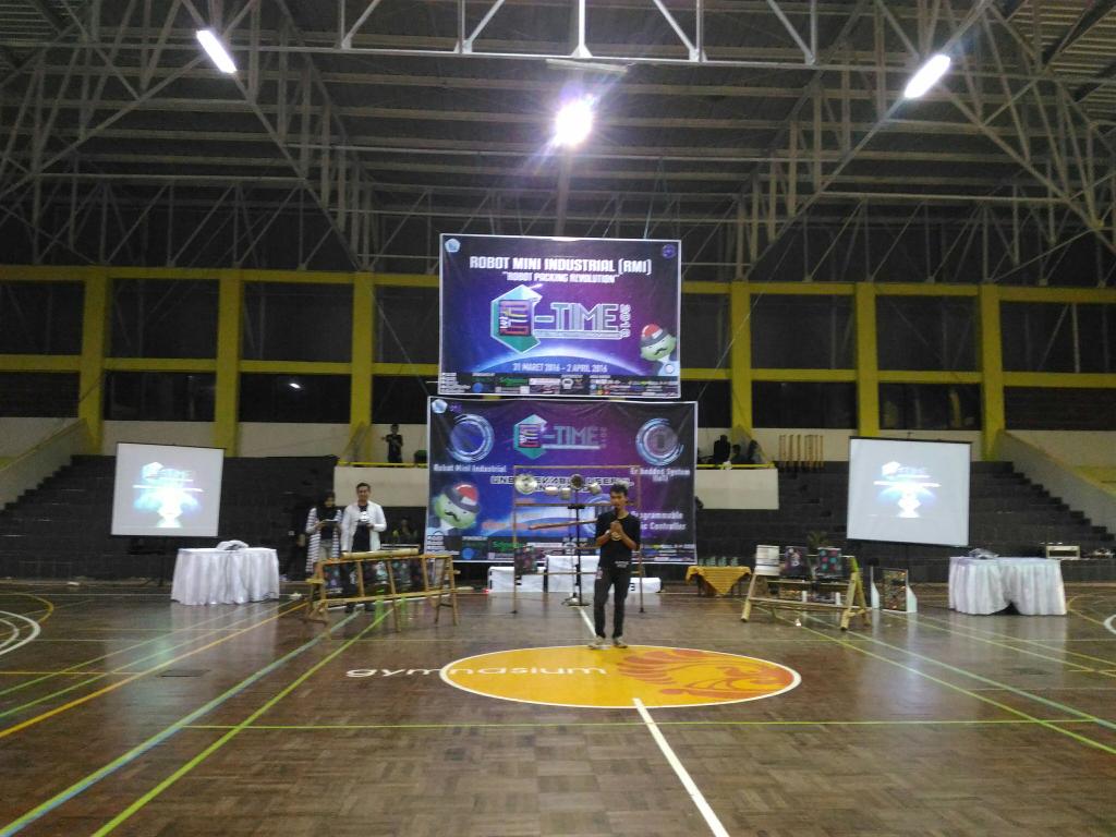 ETIME_PNJ's tweet photo. [Live Report] closing ceremony is beginnnn 🎉 @HME_PNJ #ETIME2016 #InnovationEverySecond https://t.co/nGLaTdMmbJ