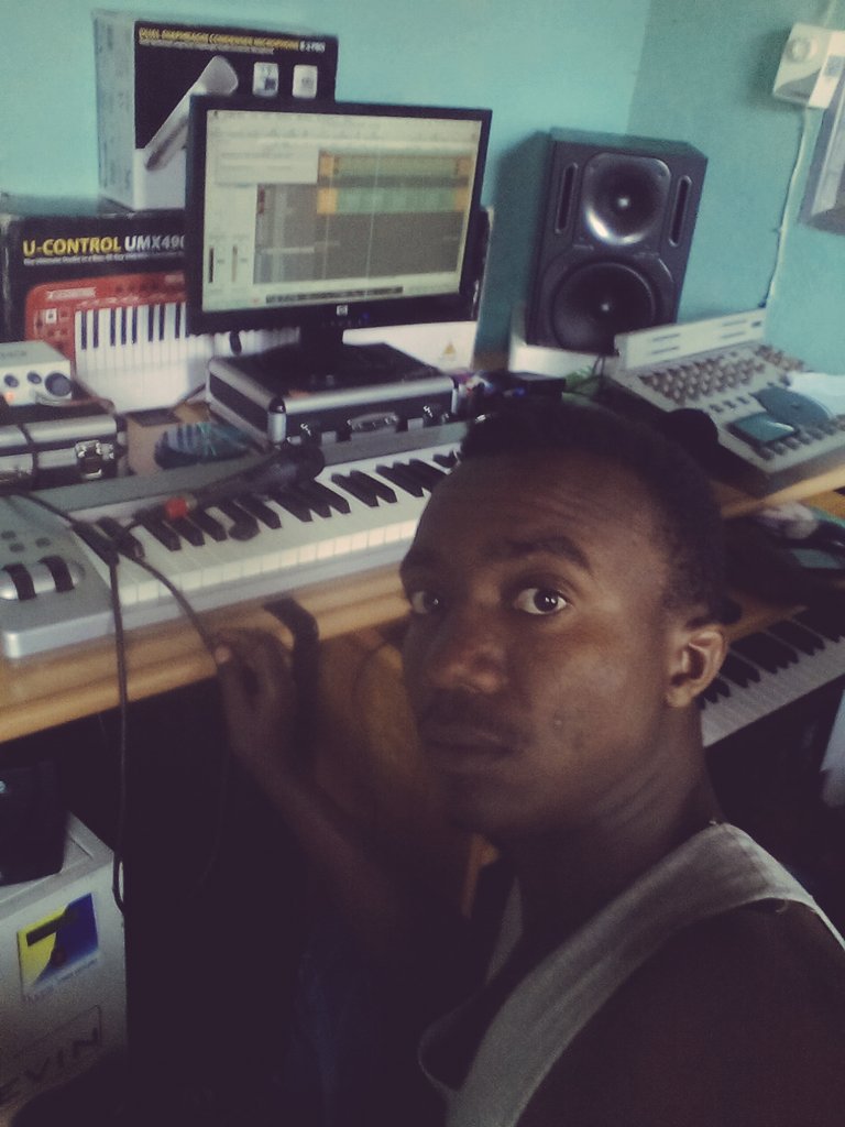 Abdoul Well Back (@abdoul_well) on Twitter photo 