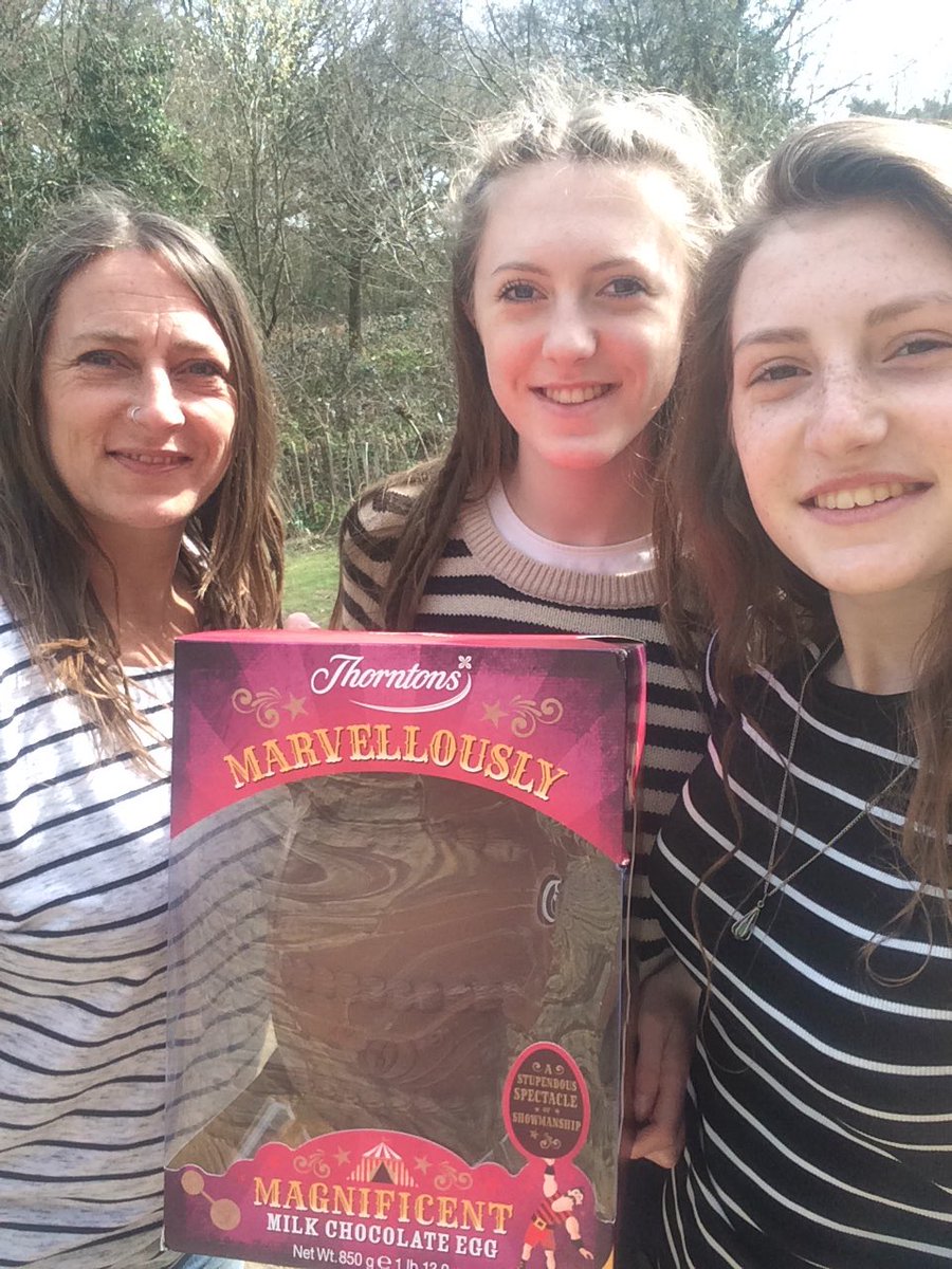 paisleyandco's tweet image. Thank you @easichick we have our work cut out #giantegg  #easter2016