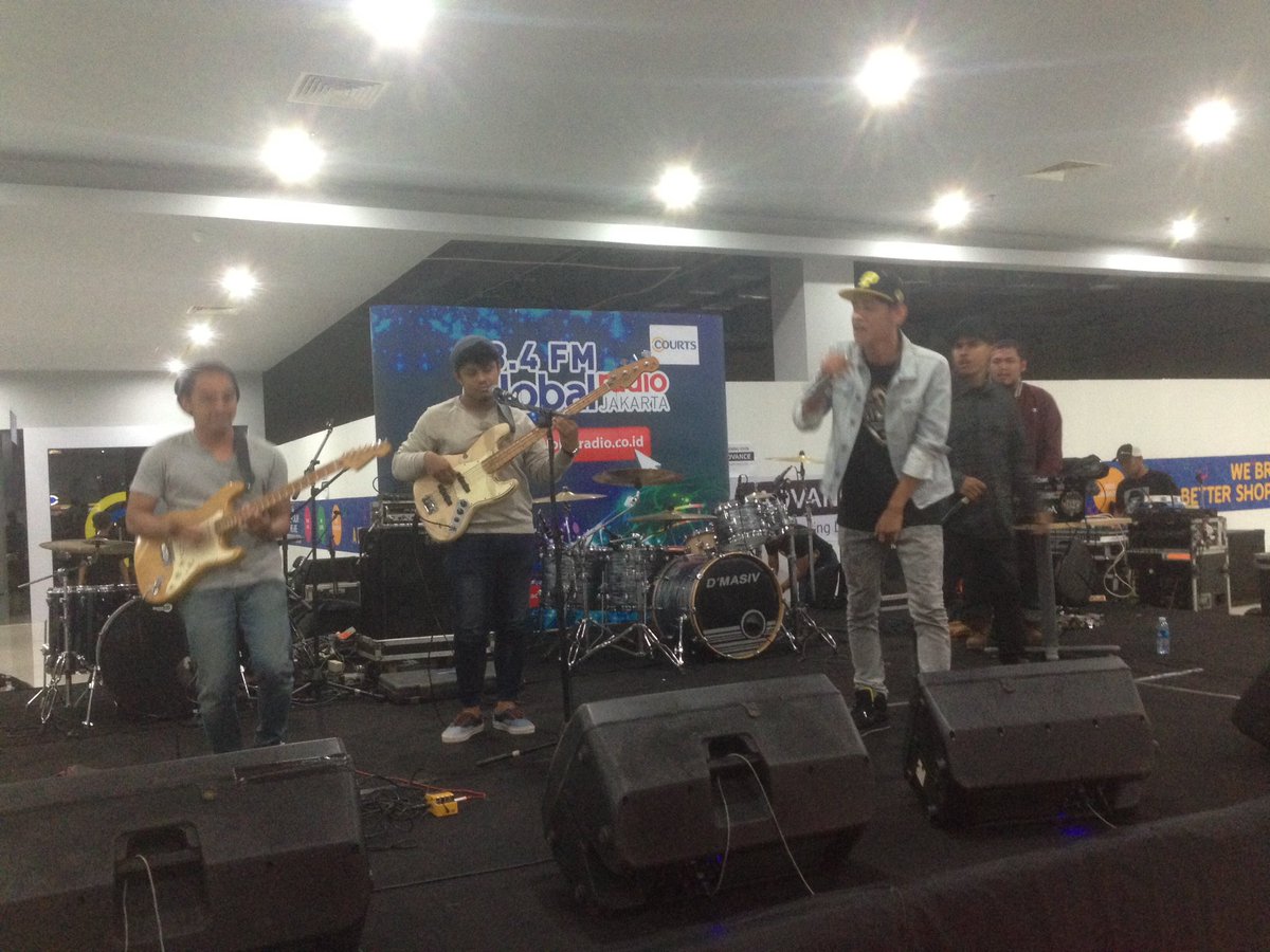 88.4 Global Radio Jakarta tweet media