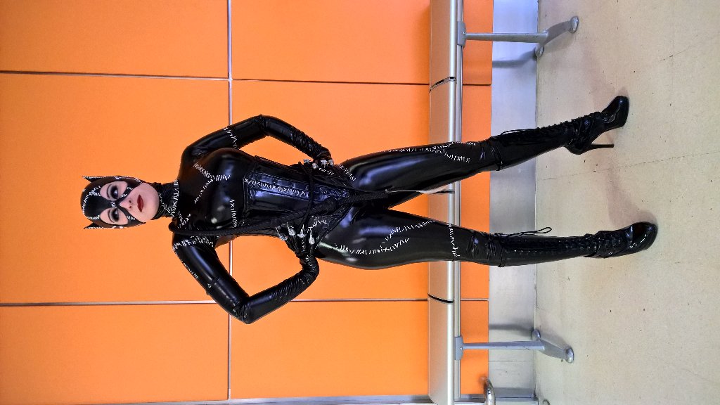 zippygwr's tweet photo. If you are lucky, you may see Catwoman at @undoents stand K150 today at #GadgetShowLive #undoents #GSL16 https://t.co/TugwRimfK7