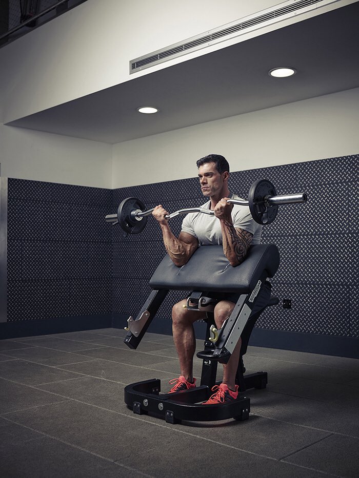 AlphaManMagUK's tweet photo. 💥Alpha Upgrade💥
Want bigger biceps? Then focus on the muscle and really squeeze it at the top of the move. #GetAlpha https://t.co/WVLoaDZViT