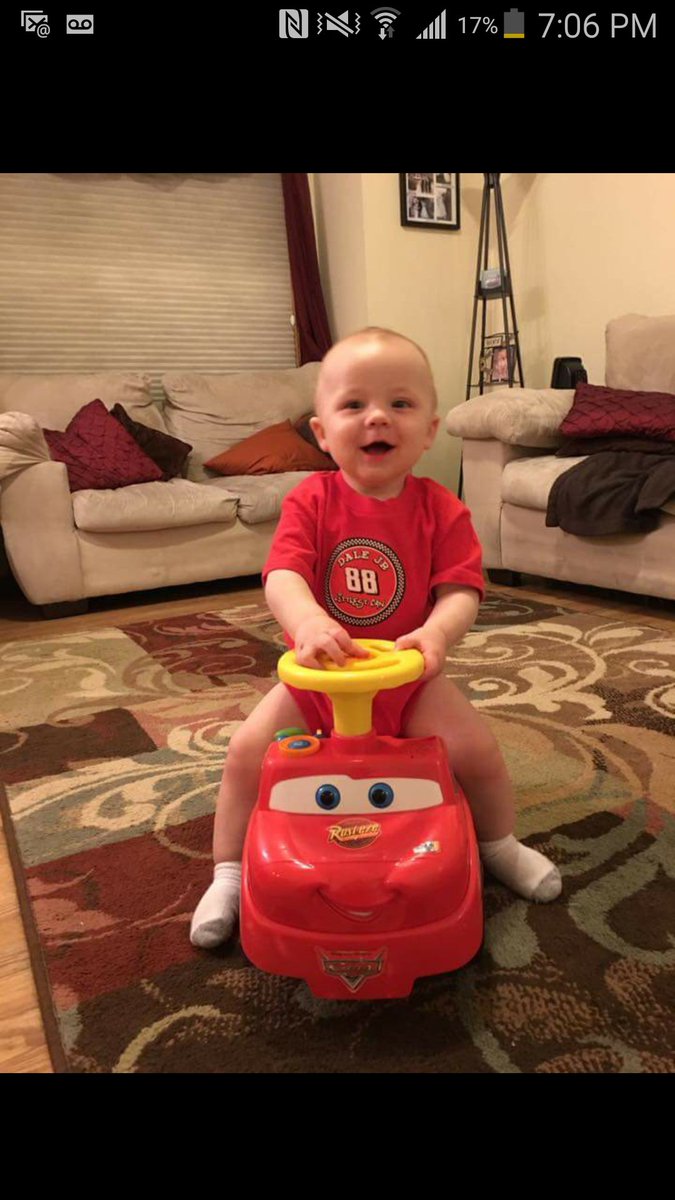 birdwinz's tweet photo. @DaleJr Lincoln is a die hard fan and he turned one yesterday how bout a birthday shout out https://t.co/hBlCAYVKTe