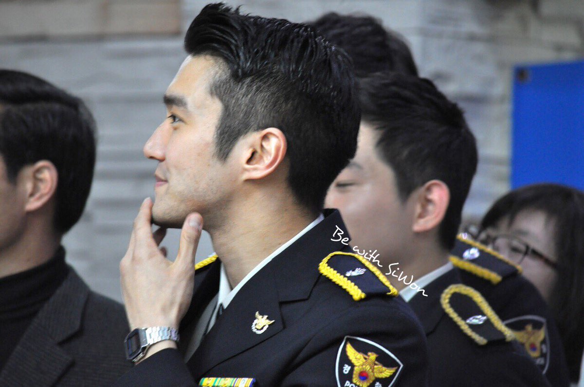 Be_with_Siwon's tweet photo. 160329 SeoulPolice Hospital #siwon #superjunior #waitingforsiwon #HappySiwonDay https://t.co/Ys8RQisdFC