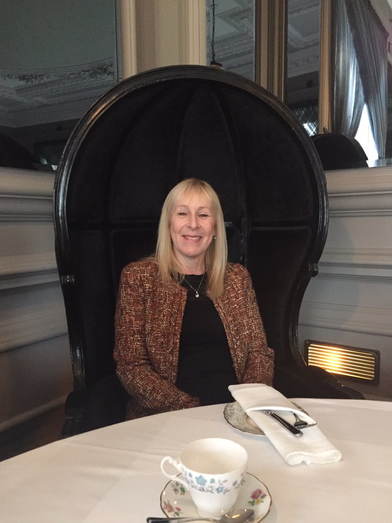 daynasmith12's tweet photo. Celebrating this absolute legends birthday @AcklamHall with afternoon tea @BrierleyDining Happy birthday mum #myhero https://t.co/sCtopDglFc