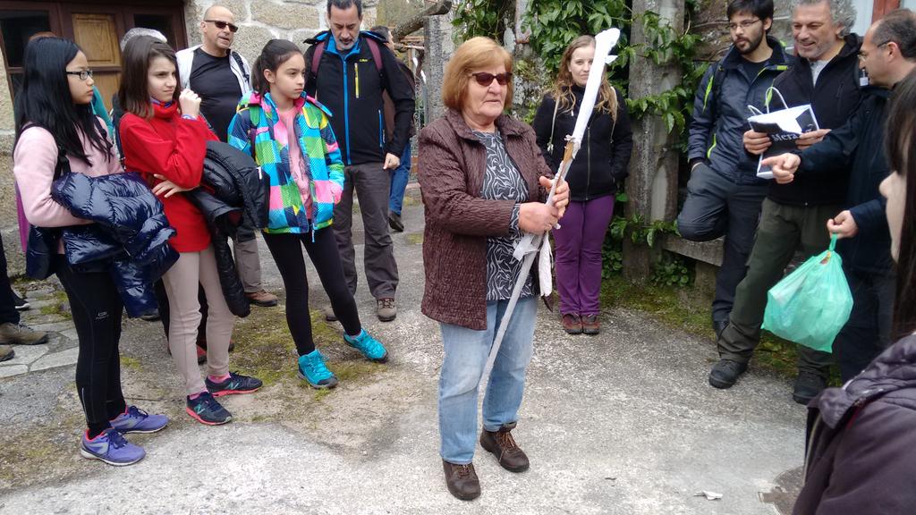 viavella's tweet photo. A sra. Pilar, unha das custodias da #Conchada #Naves #Canedo #Ourense https://t.co/ejlO1B2ZQU