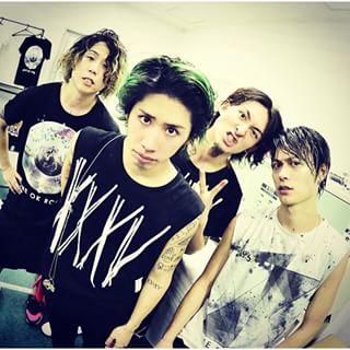 NiPsnWdUaIDCqiT's tweet photo. ＃ONE OK ROCK好きな人RT
＃OORreさんRT
＃邦ロック好きな人RT
フォロワーさんふやしたいっ！
RTいいね押してくれた人全員フォローしたいですお願いします！ https://t.co/OsNpG6orVa
