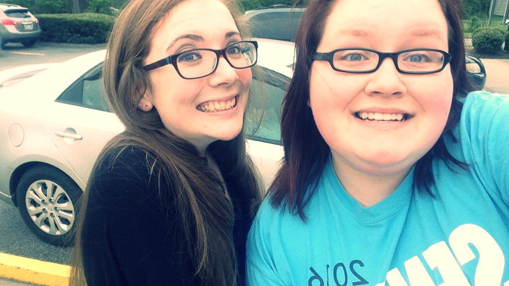EndThePain_'s tweet photo. we got to see each other after over a year being apart! https://t.co/vHM1Dnv0LP