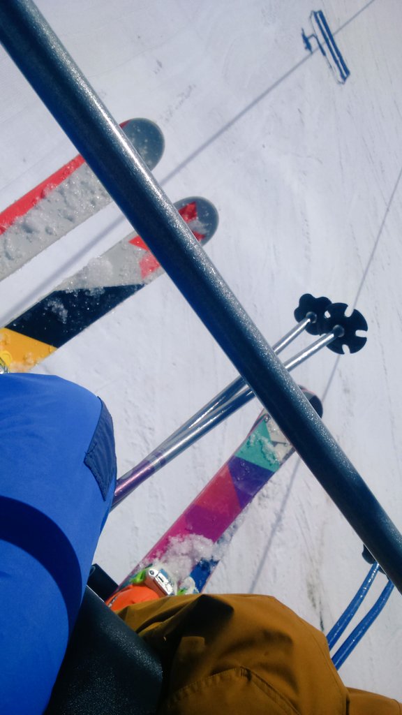 Marina4199's tweet photo. Entrenando duro para la próxima competición💪❄🏂🏁🎿 #Freestyle #Slopstyle @voleibach https://t.co/r14avKYtdZ