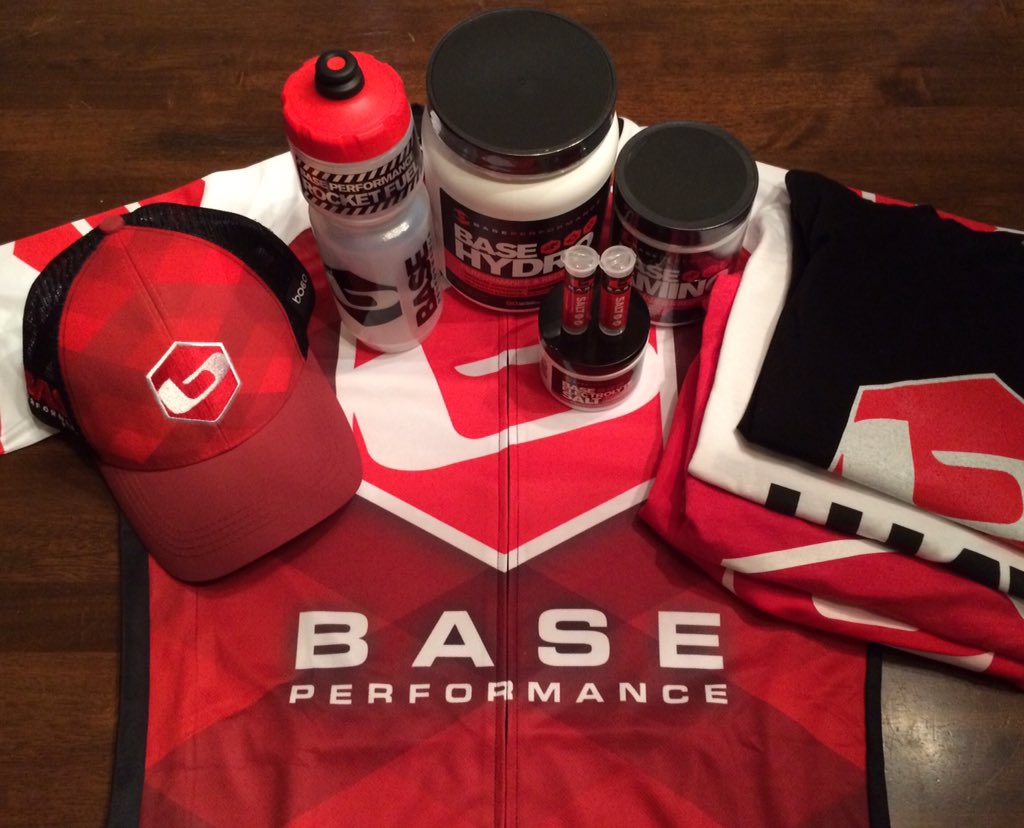 ceaiv's tweet photo. #FueledbyBASE as a @BasePerformance ambassador for #TeamBASE16 #RacewithBASE #BASEsalt @BocoGear @2XU_USA https://t.co/TgdfZ8vL09