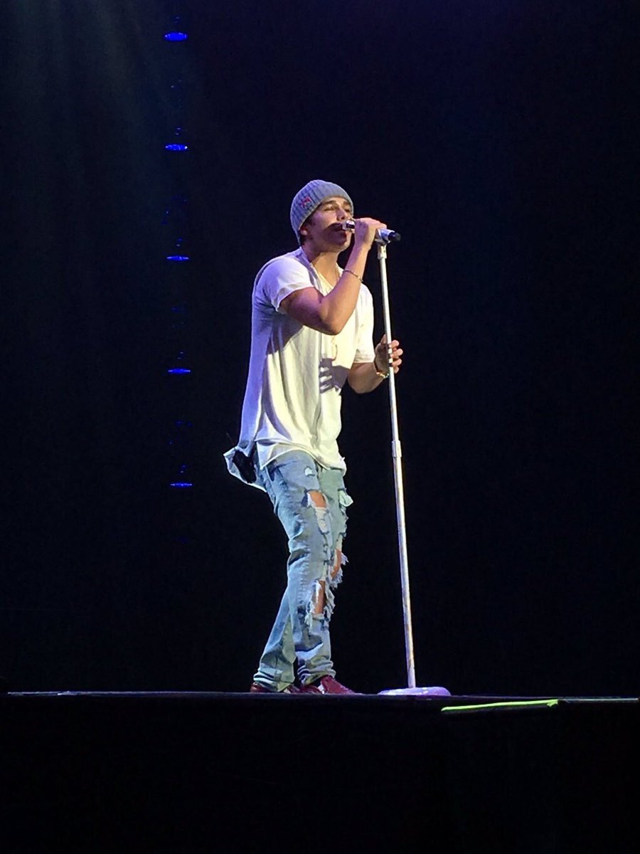 ACMPerforming tweet picture