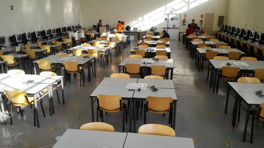 Reset_ETSII's tweet photo. Taller a tope!! #ResetRules https://t.co/8ZFIv2CXLN