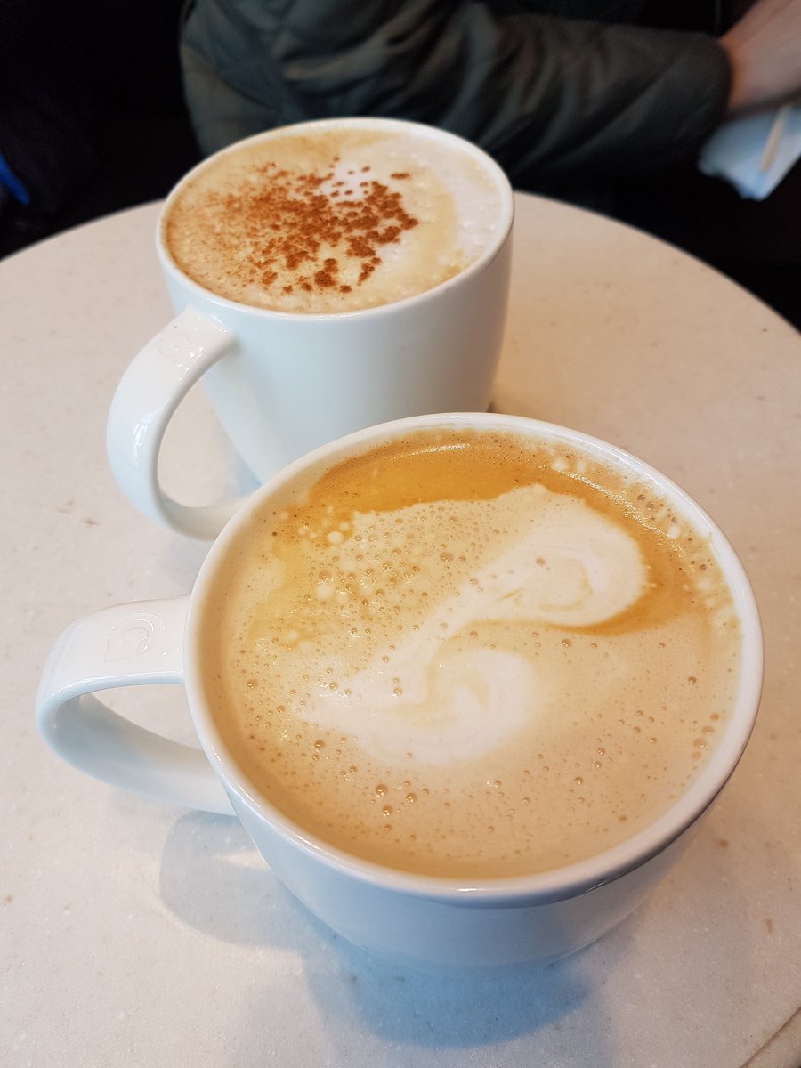 lLeelool's tweet photo. #CoffeeTime before we head home. Quite a day of shopping. Nice weather and out with my big sister! 😚 #CaramelLatte https://t.co/QCMMo0gAMM