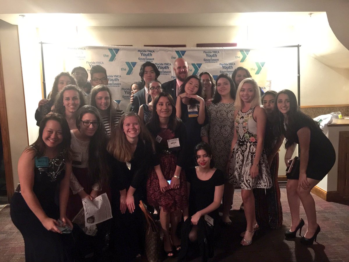 richschellhase's tweet photo. Our amazing @DPHSYIG chapter at #FLYIG59 Governor's Ball https://t.co/o9RIvMrQHZ