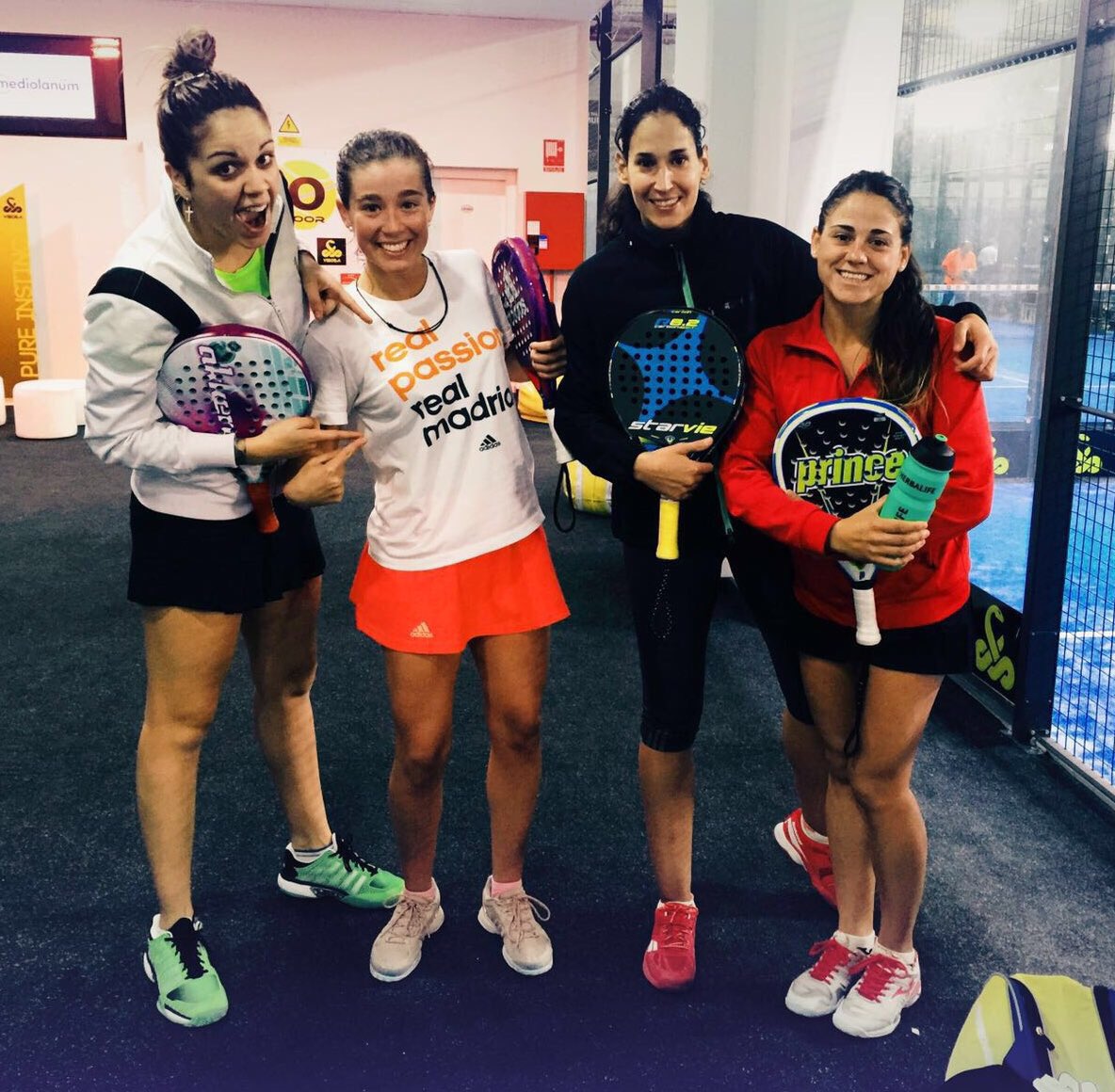 martita_ortega's tweet photo. Calentando motores desde por la mañana!!!! Gracias chicas !!!! Y vamos Reaaaalll!!! Hasta el final !!!!
⚽️⚪️⚽️⚪️⚽️ https://t.co/QkE5HGbGfZ