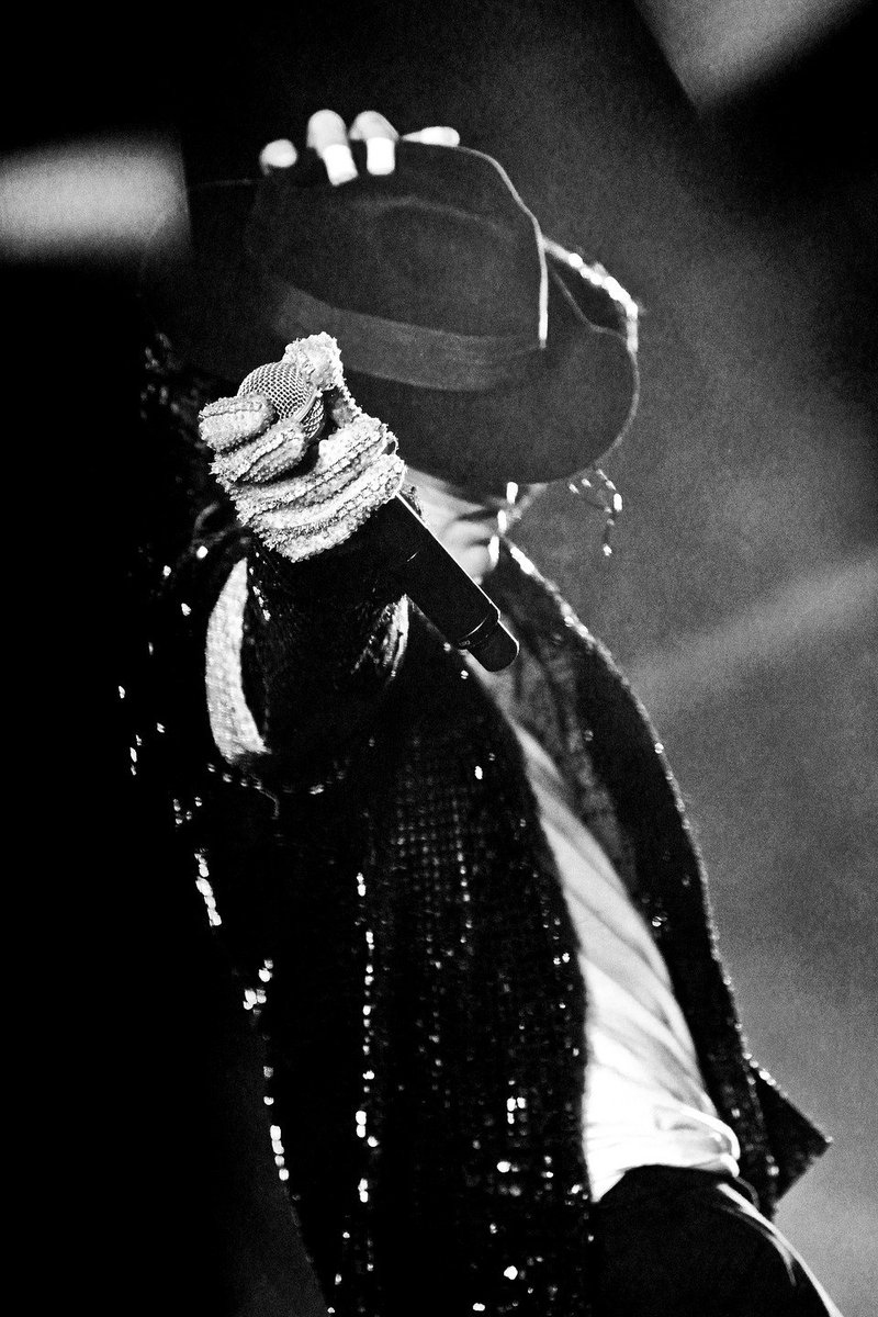 Sweeney_Ents's tweet photo. You simply canโt Beat it ! @Jacksonliveben @OctagonYeovil 10th June #PureMJ https://t.co/4hftbxVkJh @jamesbakerpro https://t.co/DovwlwfltL