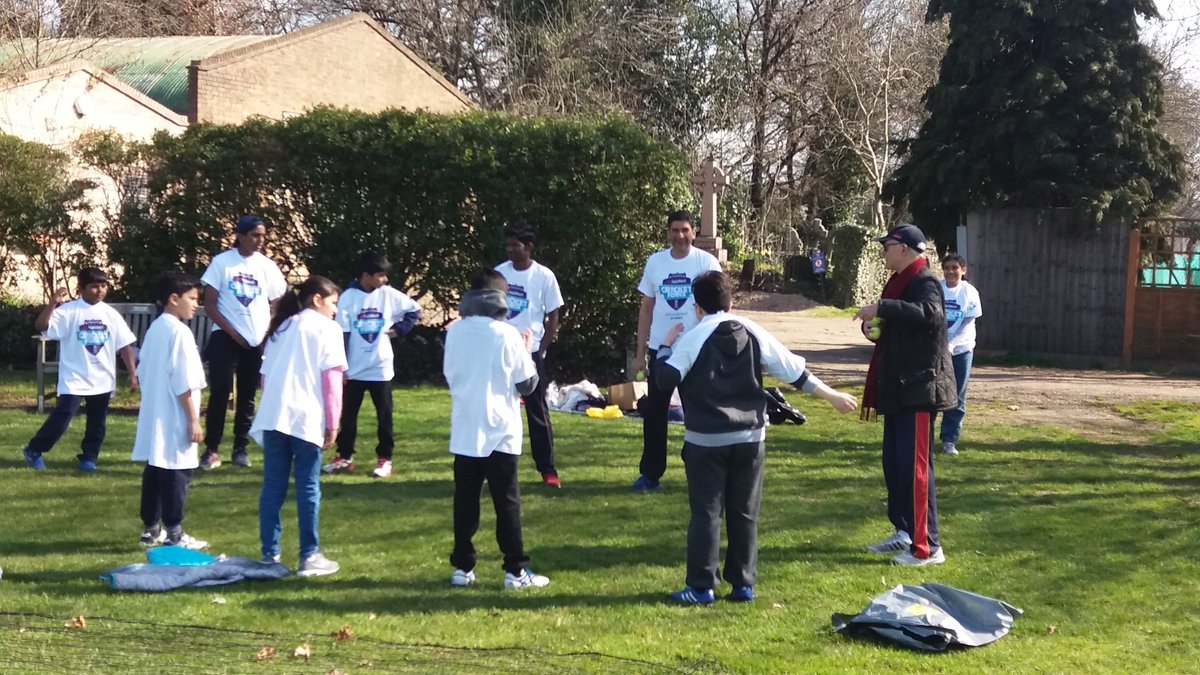 CricCavaliers's tweet photo. An amazing day at Wanstead CC.Thank you so much for welcoming us at the club's NatWest Cricket Force.#serving2gether https://t.co/tCO8H7kpA0