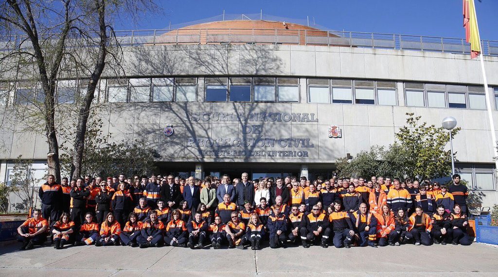 Alcobendas_Prot's tweet photo. @ALCBDS_Prote Foto de todos los voluntarios que hoy han empezado el curso hoy en la #ENPC #PowerOrange https://t.co/HlY2XNHNNd