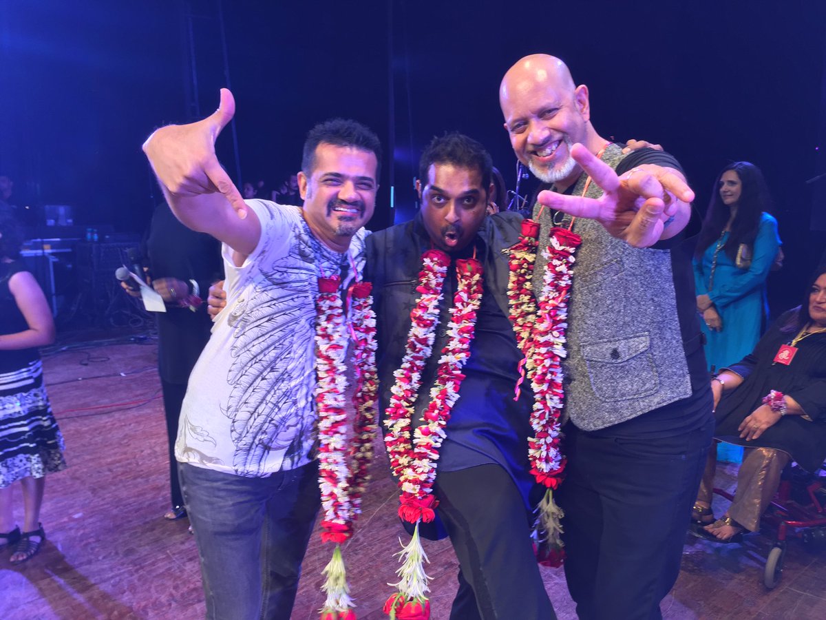 ShankarEhsanLoy's tweet photo. #postshowcelebration proud to be associated with #Khilo #supporteducationforthegirlchild #playforacause https://t.co/OZdaqyXdA3