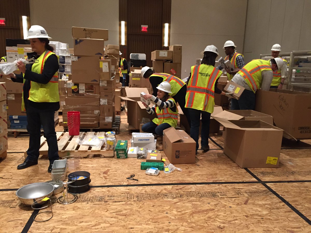 HyattTysons's tweet photo. The best pre-opening team ever! Celebrating #HyTyOneYear #unpacking #hyatttysons https://t.co/asgAm3E2TR