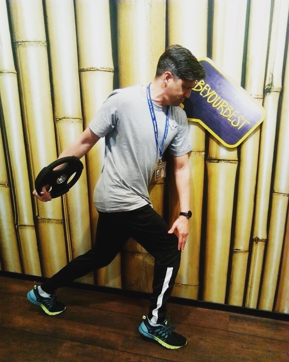 Stefi_f_d's tweet photo. @McFIT @mcfit_es  #beyourbest #mcfitsevilla discoboloen mcfit Sevilla!!! https://t.co/fafDIxmIeq