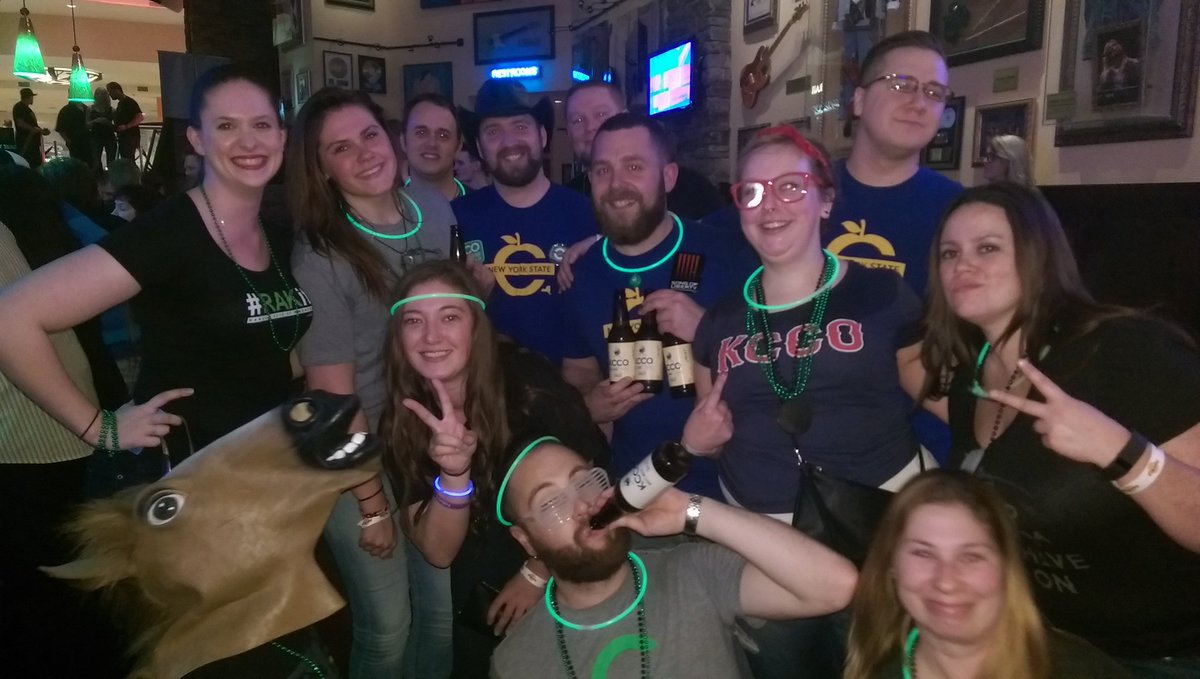acbeck22's tweet photo. Epic night at #chiverocks! Made some awesome new friends from @NYStateChive #MunchiesMadnessSyracuse https://t.co/NjaKr8AEht