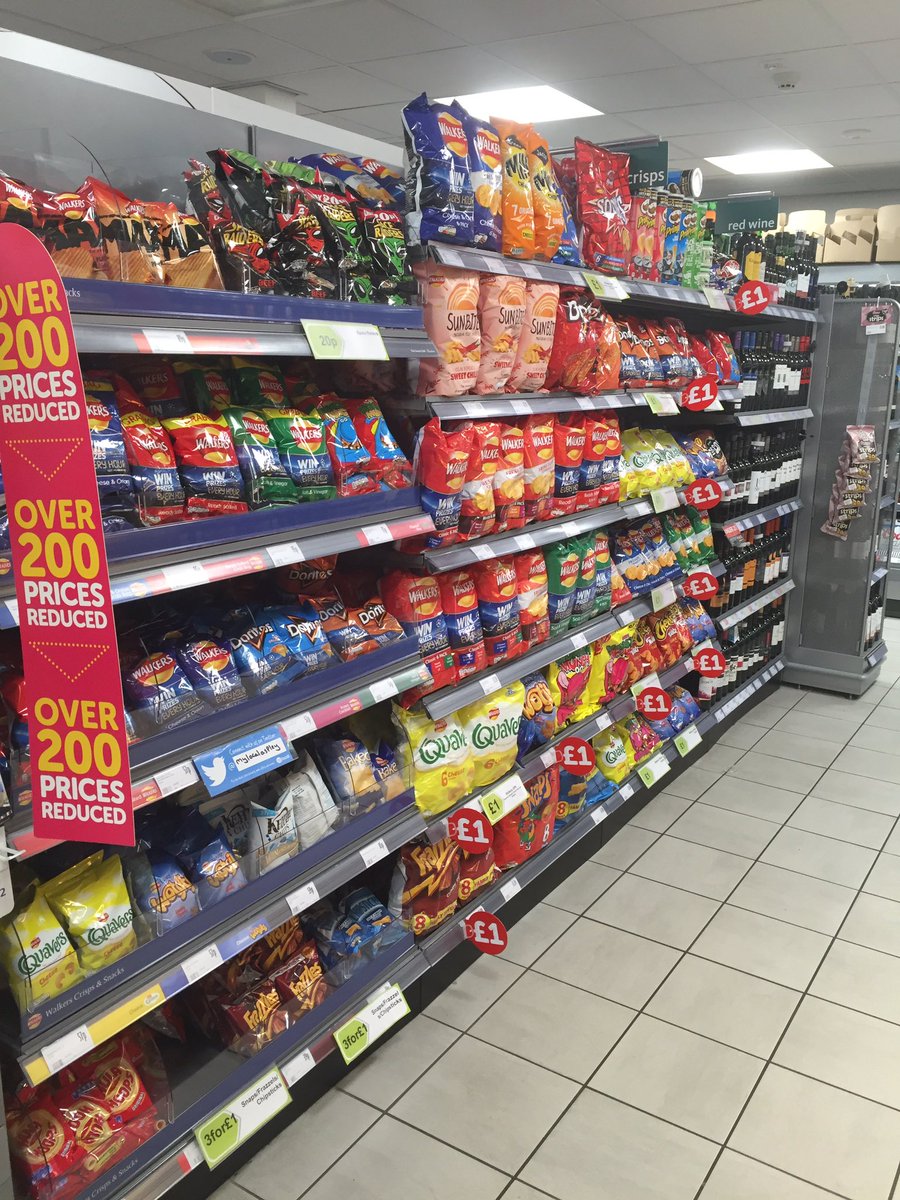 LukeFicken's tweet photo. James &amp; the team showcasing the Dine In For £10 Deal! Fresh, Friendly and Convenient at its best! @MyLocalaspley https://t.co/xtzZrGwm49