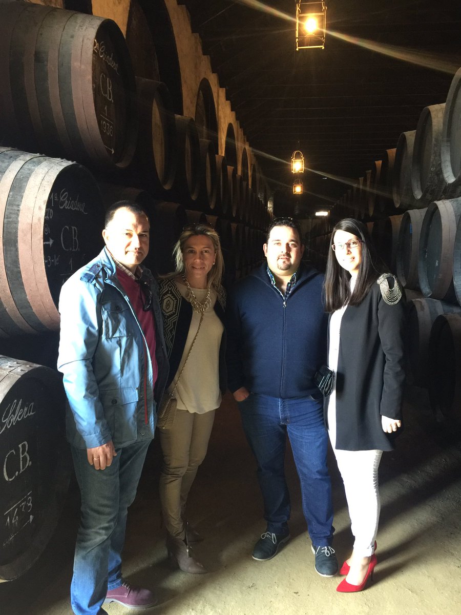 ISITORRALBOMUOZ's tweet photo. Hoy bodegas Alvear!! https://t.co/okQpHk1alg