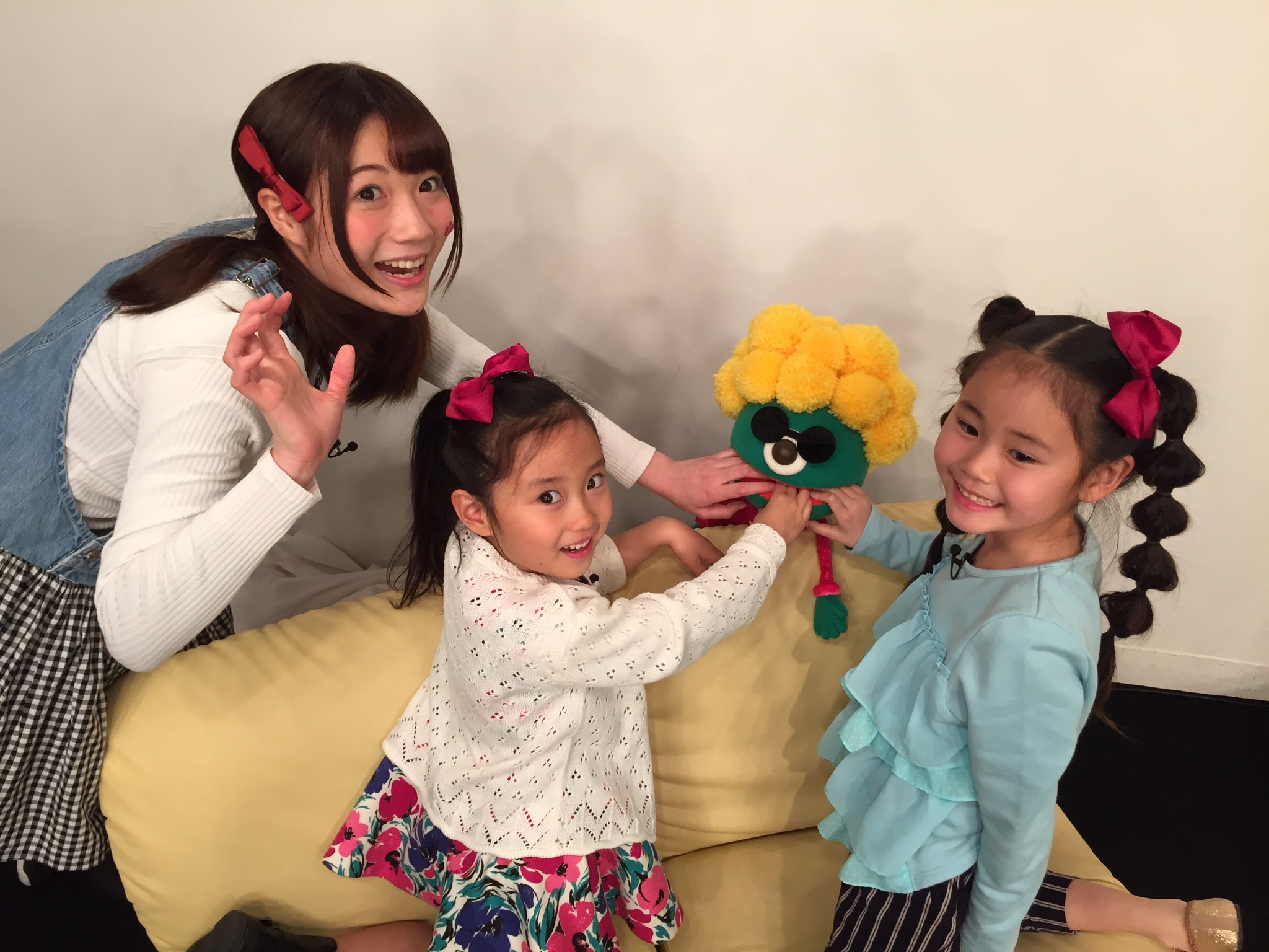 井澤美香子 みけ お知らせ Youtubeチャンネルで配信中の番組 キッズトーンtv に声優のお姉さんとして出演させていただきました みんなで早口言葉に挑戦しました 沢山練習したので前後編両方チェックしてね キッズトーンtv T Co