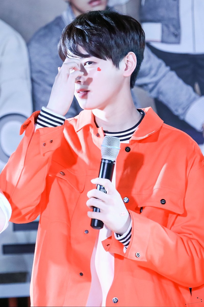 alpha_ew's tweet photo. [HQ]160326  일산 팬싸인회 #은우 #아스트로 #숨바꼭질 #ASTRO @offclASTRO 
https://t.co/LoZtSsXSbu
https://t.co/VxFY45cnKk https://t.co/Nt3dv9Y86v