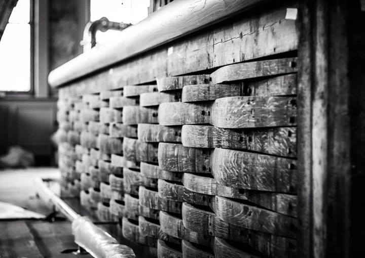 AdjustDesigns's tweet photo. Bespoke wall and bar coverings made from upcycled wine barrels #rustic #barfitting #homedecor #pubtrade #Pubco https://t.co/2iBNkFnbgi