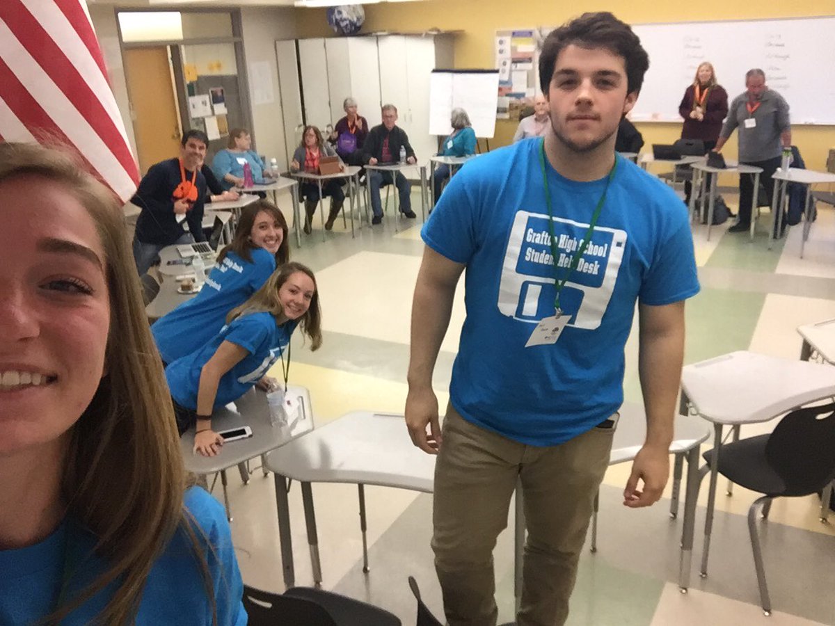 EdCampGrafton's tweet photo. Session on Twitter basics! #EdCampGrafton @EdCampGrafton https://t.co/qCrI4nOIsv