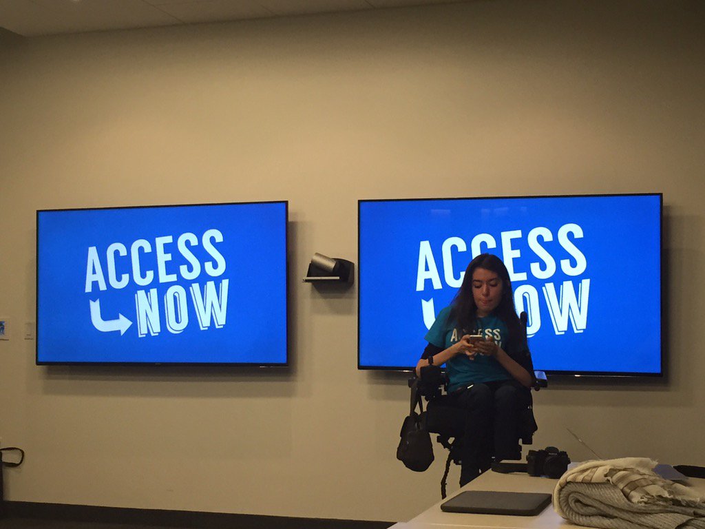 mercedestsmith's tweet image. @RyersonDMZ getting our #accesshack on with @AccessNowApp ft. @maayanziv bit.ly/accessnowhack