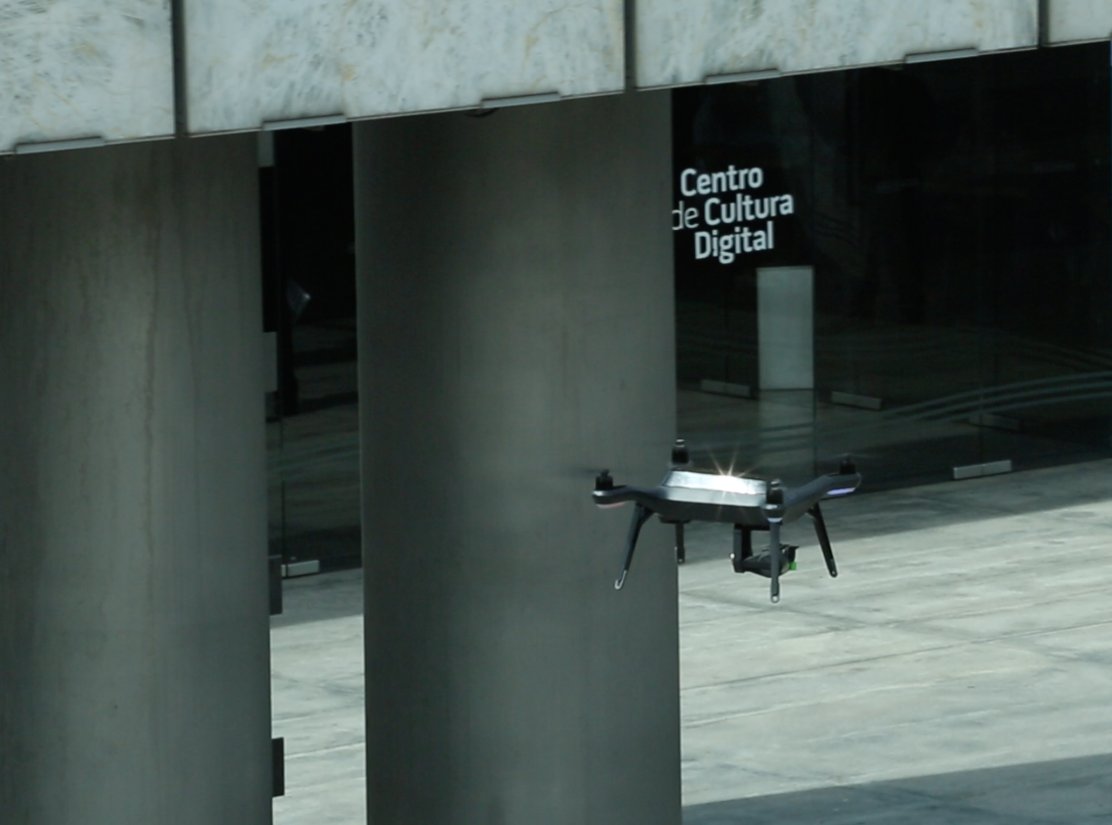 piscitelli's tweet photo. RT @CCDmx: Si no pudiste venir martes a #DronesenlaCiudad acércate hoy a #elCCD para ver el #FlyAndTell de @aidronix https://t.co/pI9jGfln0W