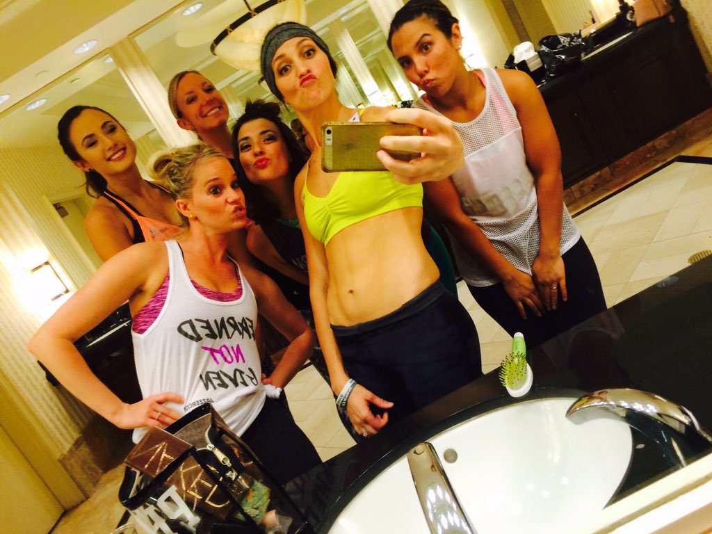 JazzerciseT_D's tweet photo. Ready to dance! #thenewjazzercise #fitkrew #vegasconf2016 https://t.co/KgpLjERJb3