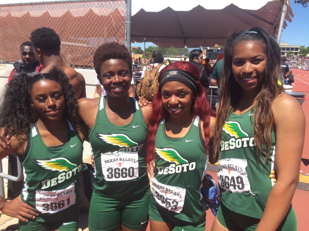 TXMileSplit's tweet photo. Girls 4x100s #welcometotheshow, #TXRelays16, #Hot, #Dallasspeed https://t.co/w9Uy7KAl7j