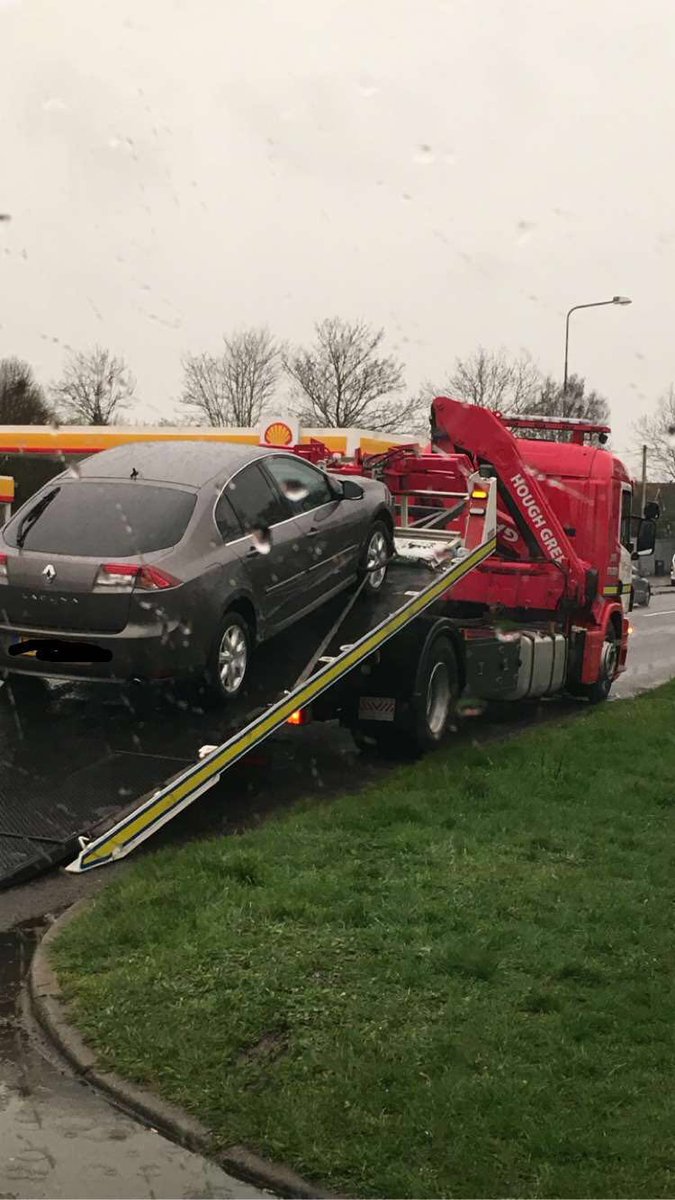 CheshPolSC's tweet photo. 48 Vehicles stop, 1 Seized (No Insurance), 5 Tickets for no Seat belts and 5 for Using Mobile Phones. #Intercept https://t.co/vKJFrsA9RF