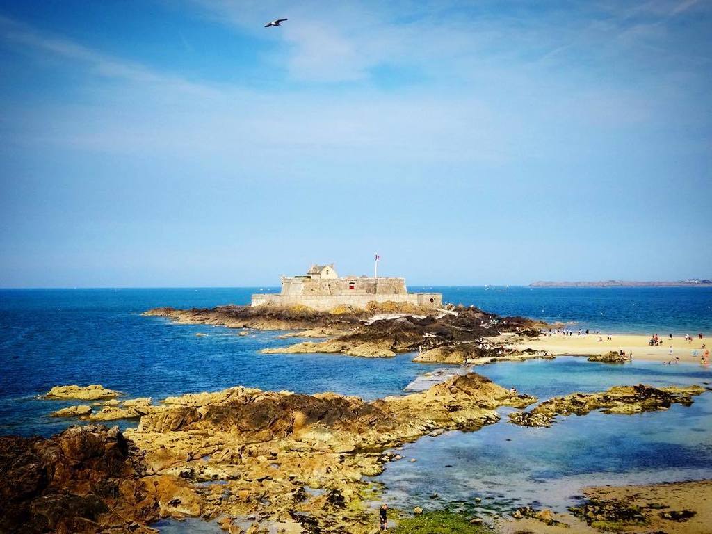 Jgb2a's tweet photo. #stmalo #travel #memories #france #trip2013 https://t.co/QJxtngmfnb https://t.co/ZTMnhJO70K