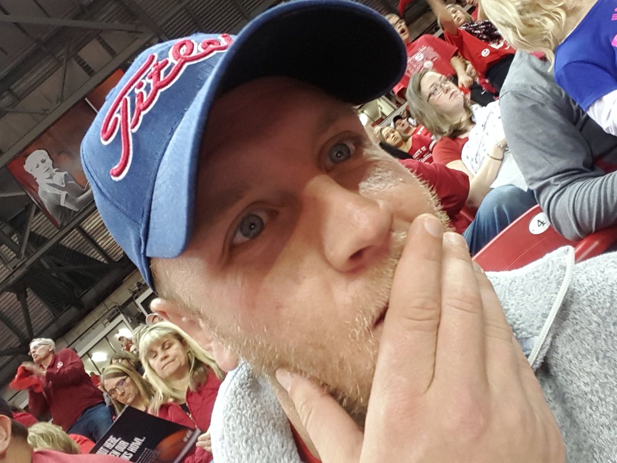 GeorgeIPowell's tweet photo. #yoteselfie https://t.co/Lu4Qr2oZwt