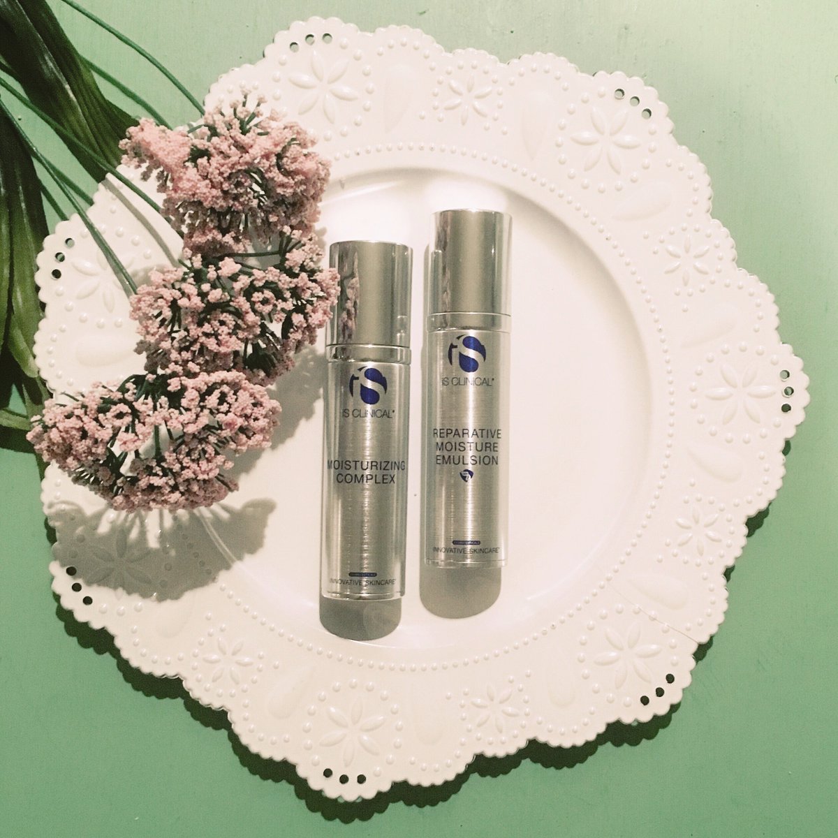 iSCLINICAL's tweet photo. You can never have too much moisturizer! #ReparativeMoistureEmulsion #MoisturizingComplex https://t.co/e7G9LD9nDT