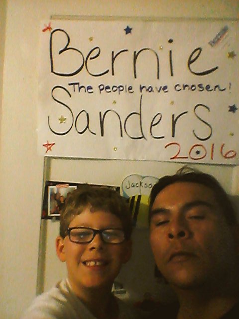 aguj1977's tweet photo. #FeelTheBern  #Bernie2016 #BakersfieldforBernie https://t.co/cHjf4KBhpy