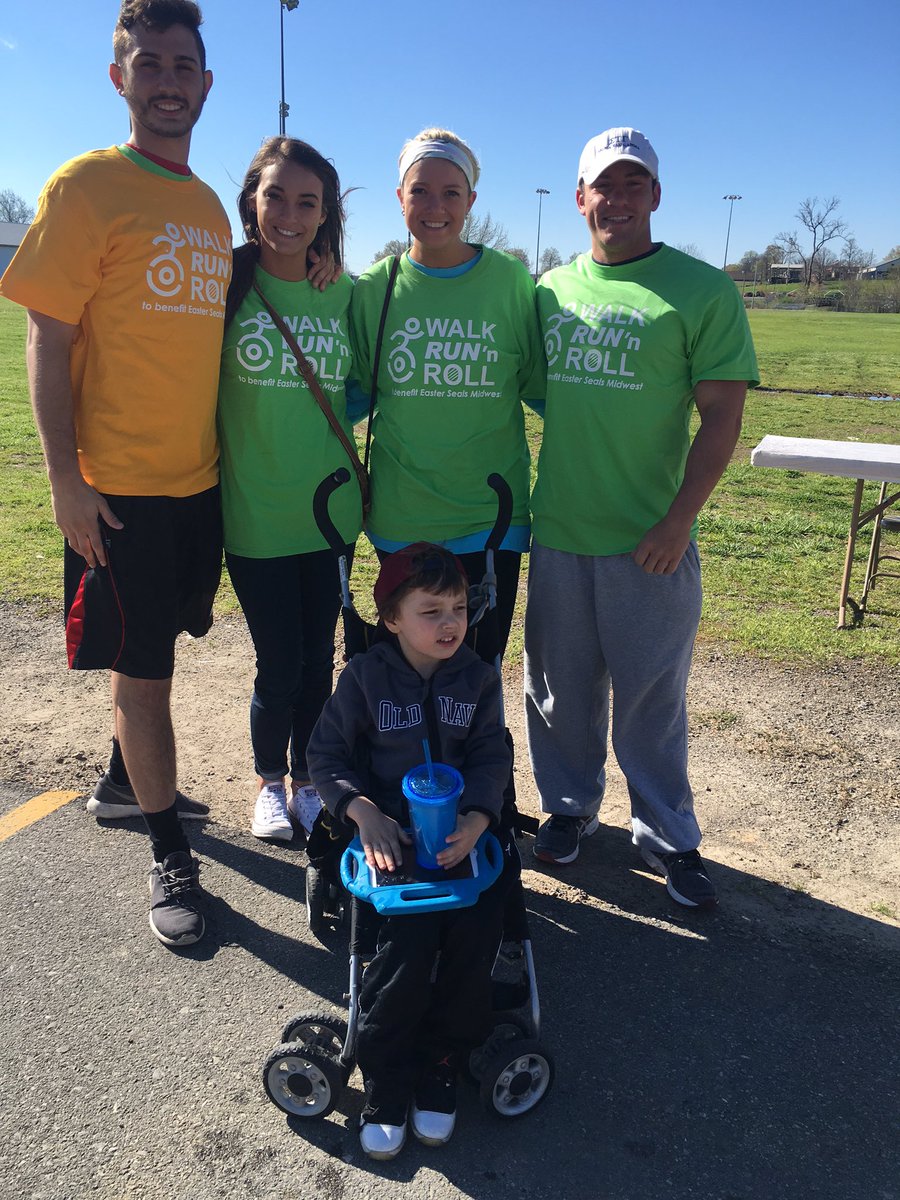 Willietsbars's tweet photo. Big ThankU @SEMO_SigEp @AXID_SEMO @SigTauSEMO #walkrunnroll with the ambassador @Willietsbars #AutismDay2016 https://t.co/JoLcWPAW2R