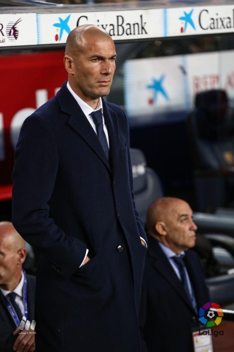 GRAN planteamiento de Zidane. Misma presión que planteaba Mourinho... pero a este le mataban. 

Bien Zizou!