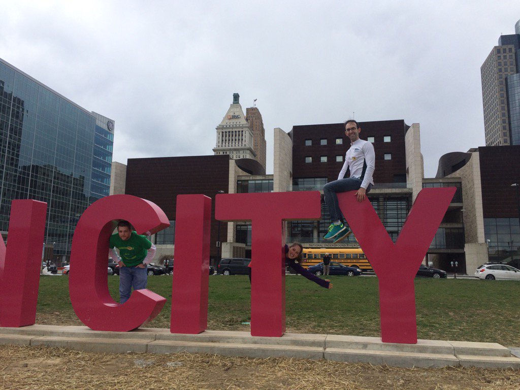 tdots69's tweet photo. @ArtsWave #ArtsWaveYP CarBaroqueVanGough https://t.co/WVu1BoKP7n