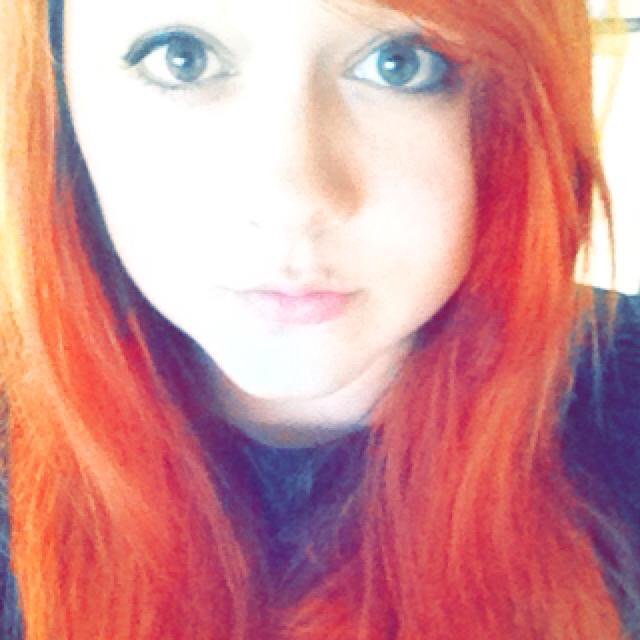 elfy0697's tweet photo. missing my red hair <3 https://t.co/reZsSg8ZVi