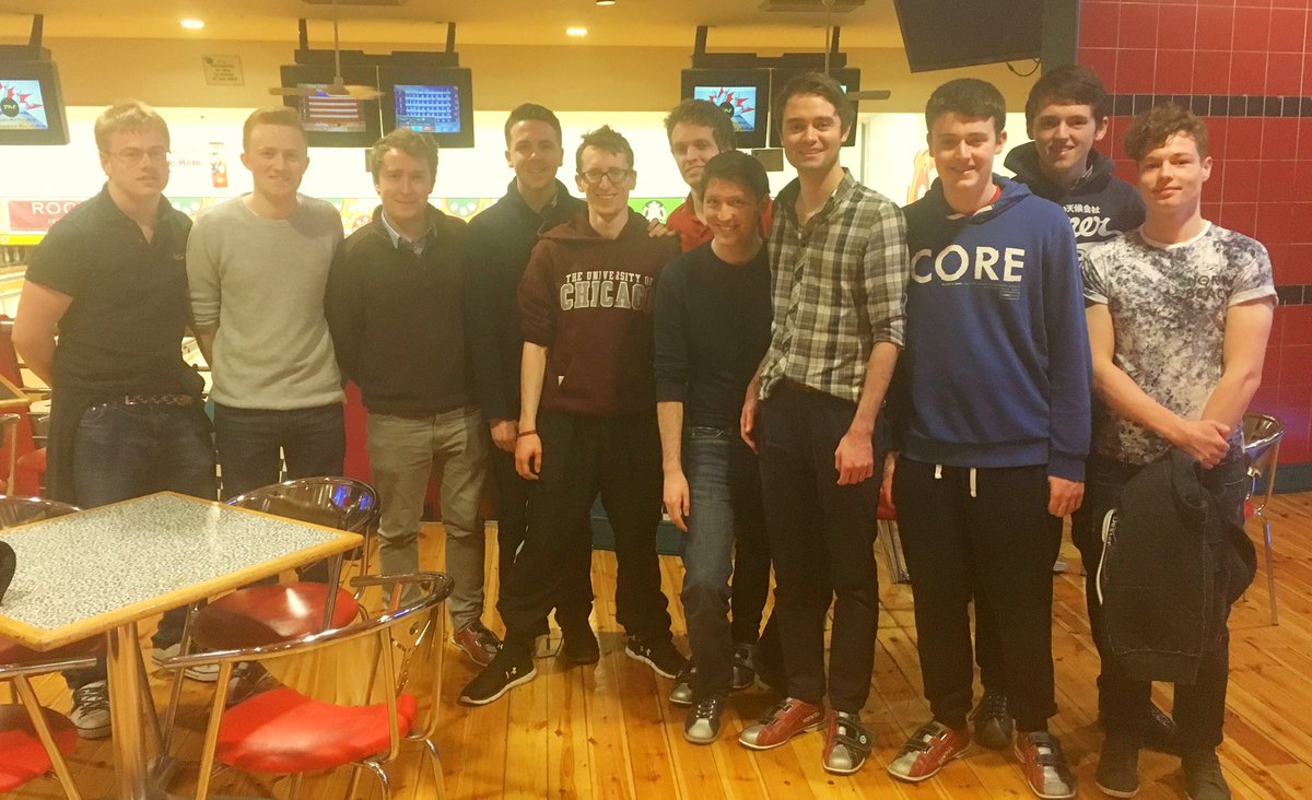 yfg's tweet photo. @yfgdubsouthwest and @YFGRathdown at their bowling and Quasar social night. #yfg16 https://t.co/jiCR3fUZ2M