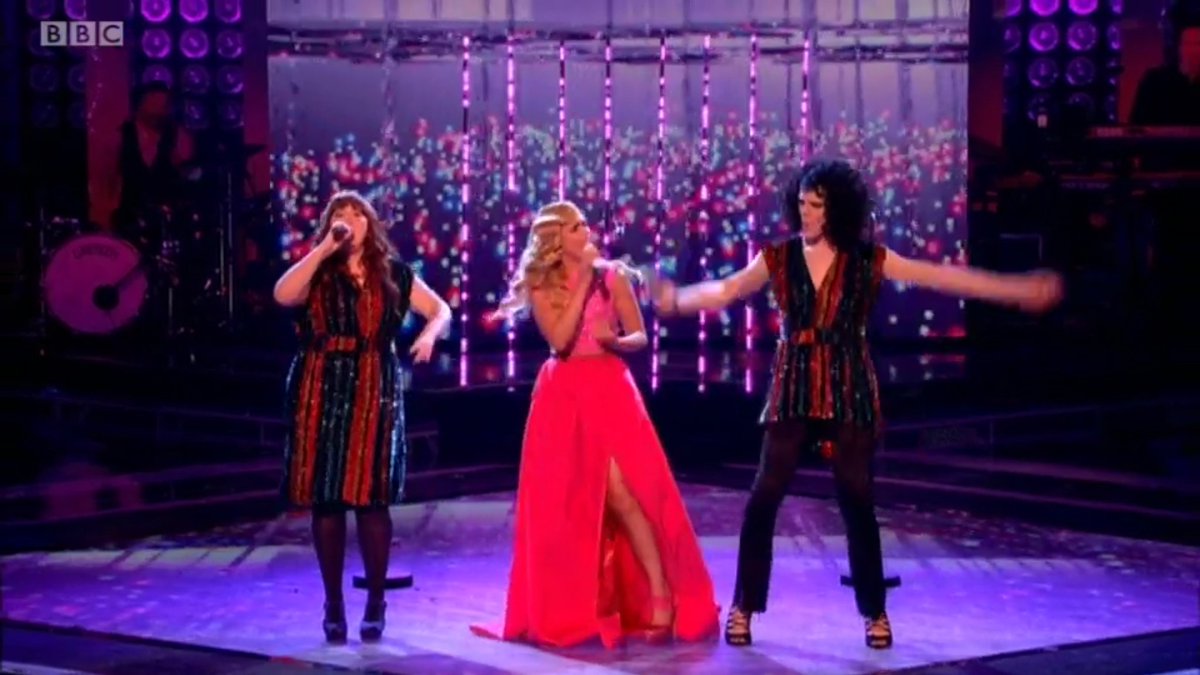 teamJordanGray's tweet photo. @Talldarkfriend @Palomafaith @heatherc_h wow wow wow!!! You three were 👌👌👌 loved it! #thevoiceuk https://t.co/QojAMDtCBX