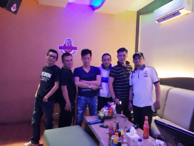 kumpul sesepuh with Pendiri <a href="/IvanRivky/">IVAN RIVKY KABIRA™</a> cc <a href="/rezaperkusi/">Reza Icha Perkusi</a> <a href="/gie_bara/">BlueBlood</a> <a href="/ebet10/">Killer XTC</a>