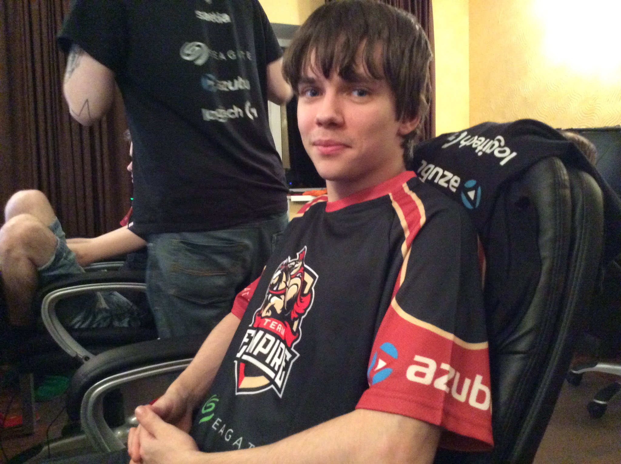 CfD9fNHW8AACNUY.jpg:large