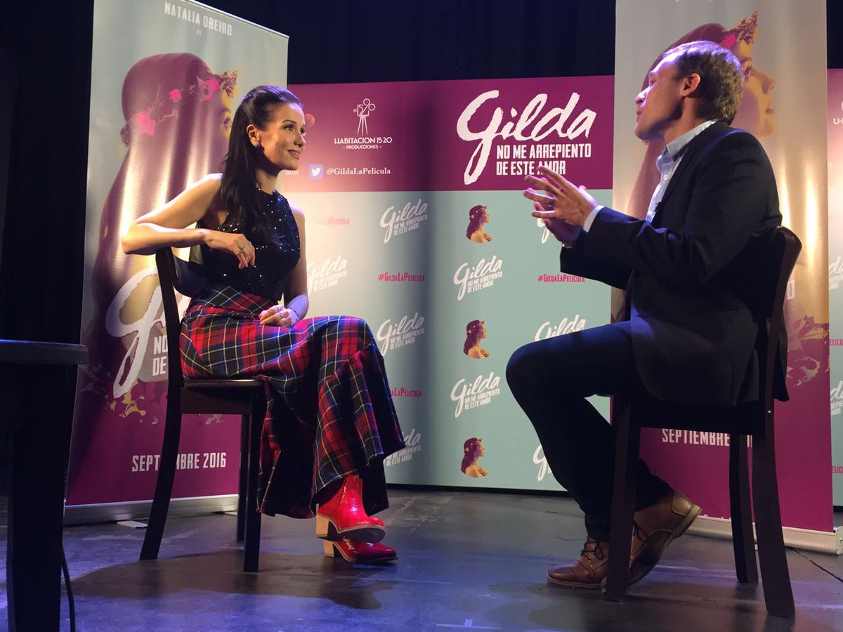 GildaLaPelicula's tweet photo. [GILDA EN LOS MEDIOS] #NataliaOreiro y @angelatorresok en @CNNEE con @ivanpzs #GildaLaPelicula https://t.co/PlGBz2UHvs